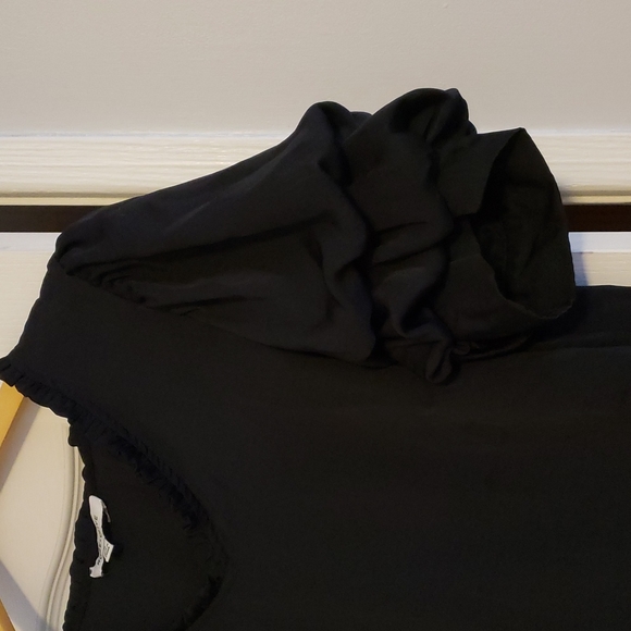 Puffy Sleeved Shirt - Picture 2 of 5